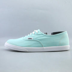 VANS AUTHENTIC