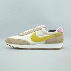 NIKE DAYBREAK