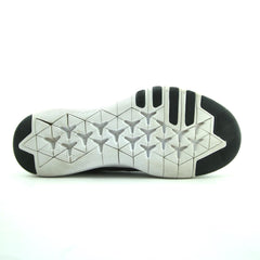 NIKE FLEX TR7