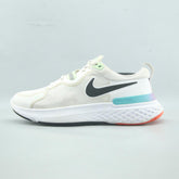 NIKE MILER REACT