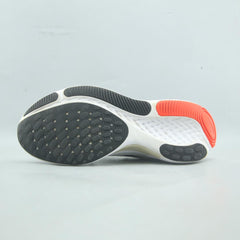 NIKE MILER REACT