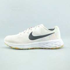 NIKE REVOLUTION 6