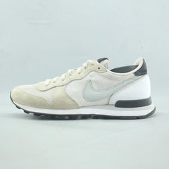 NIKE INTERNATIONALIST