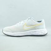 NIKE REVOLUTION 6