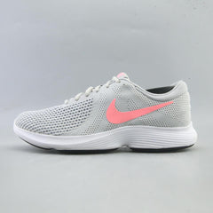 NIKE REVOLUTION 4