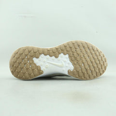 NIKE REVOLUTION 7