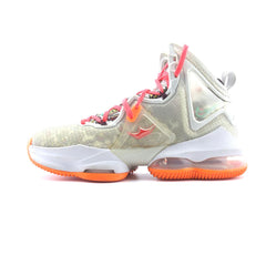NIKE LEBRON 19