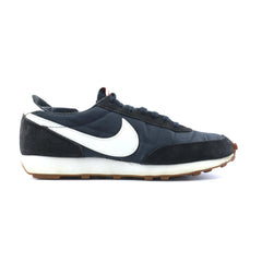 NIKE DAYBREAK