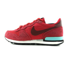 NIKE INTERNATIONALIST
