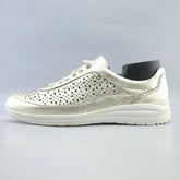 EARTH-SHOES .