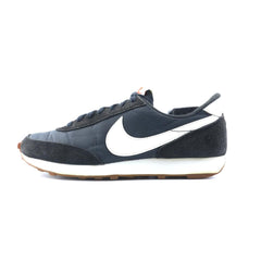 NIKE DAYBREAK