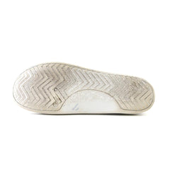 SOLE MATES .