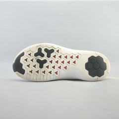 NIKE FREE TR 8