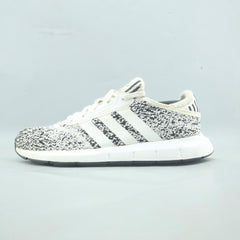 ADIDAS SWIFT RUN X