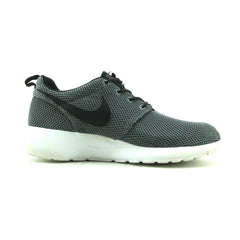 NIKE ROSHE ONE