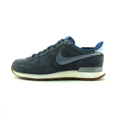 NIKE INTERNATIONALIST