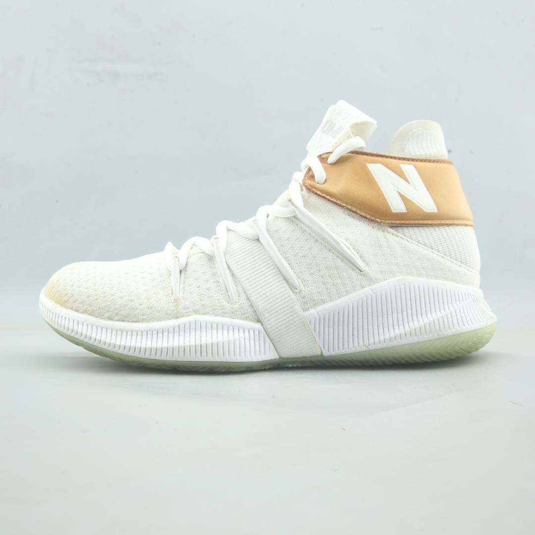 NEW BALANCE OMN1S