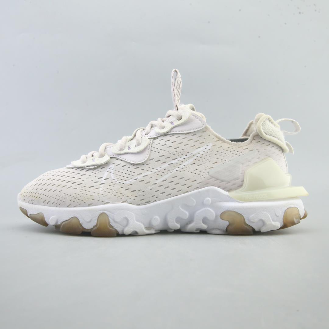 NIKE REACT VISION