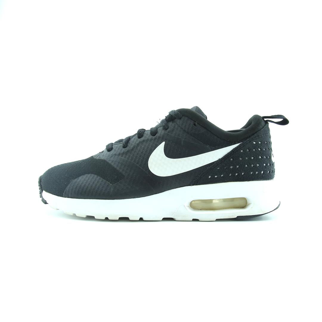 NIKE  AIR MAX TAVAS