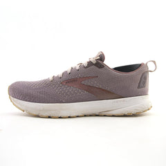 BROOKS  REVEL 4