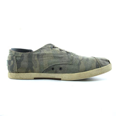 TOMS .