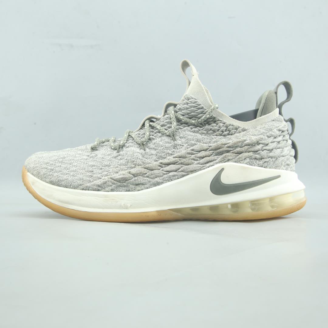 NIKE LEBRON 15 LOW