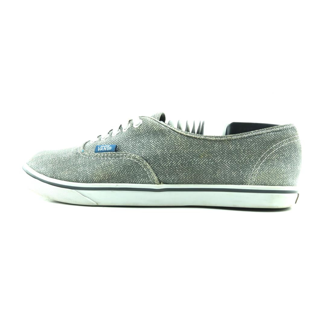 VANS AUTHENTIC