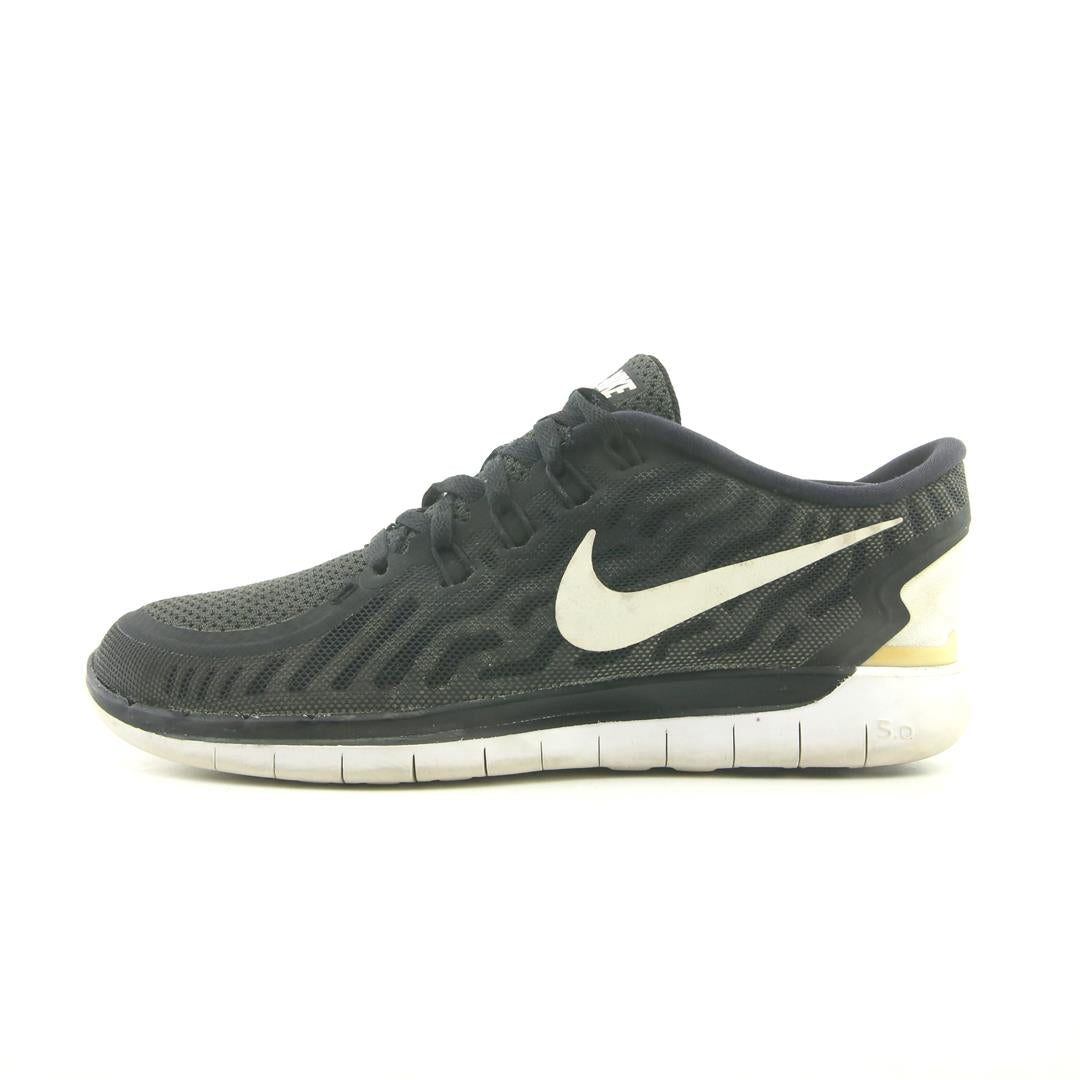NIKE FREE 5. 0