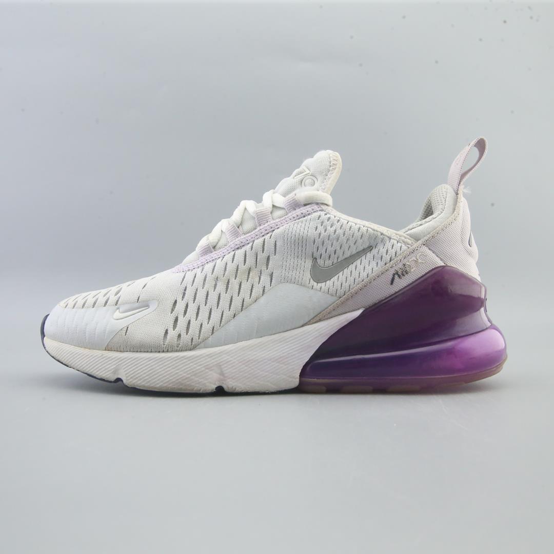 NIKE  AIR MAX 270