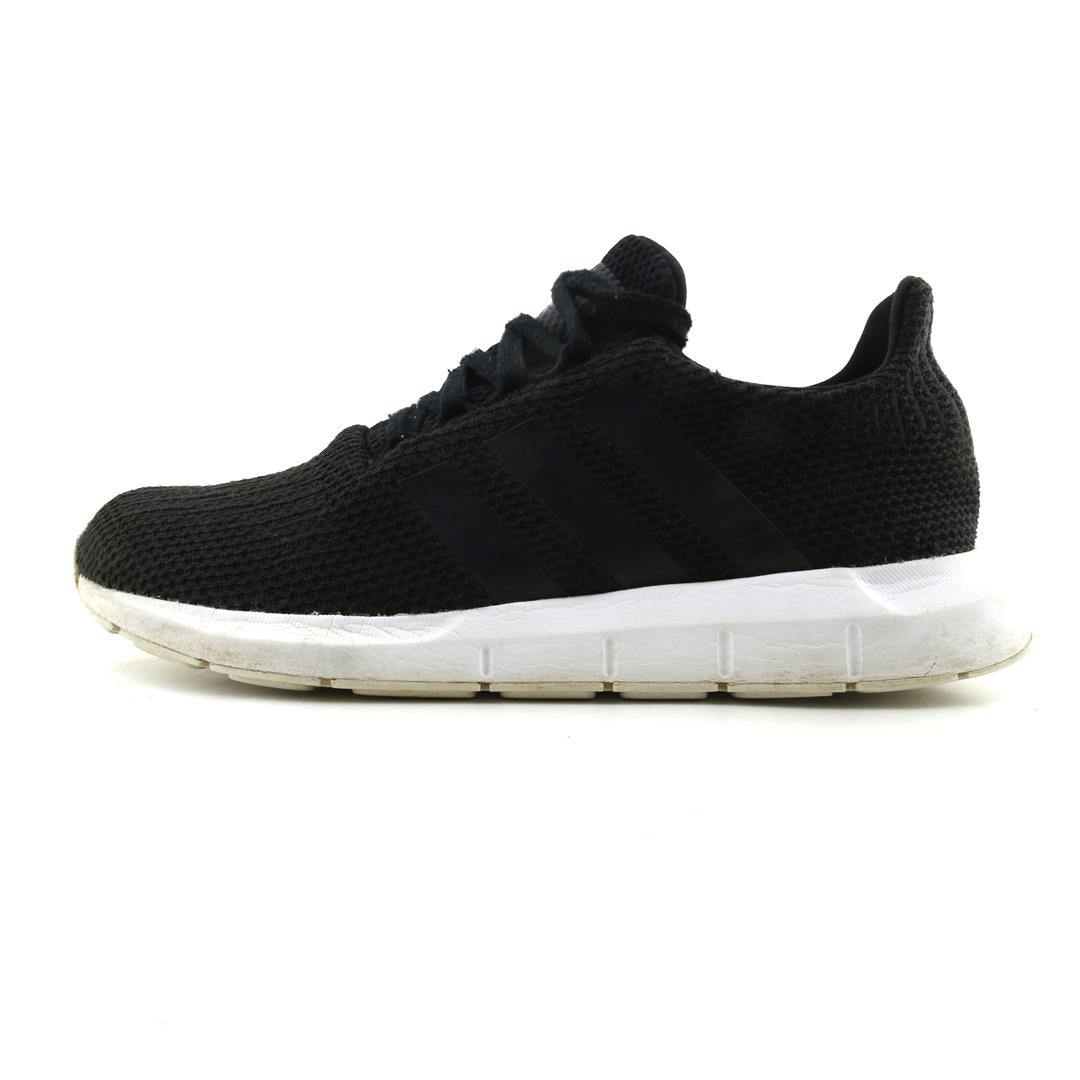 ADIDAS SWIFT RUN