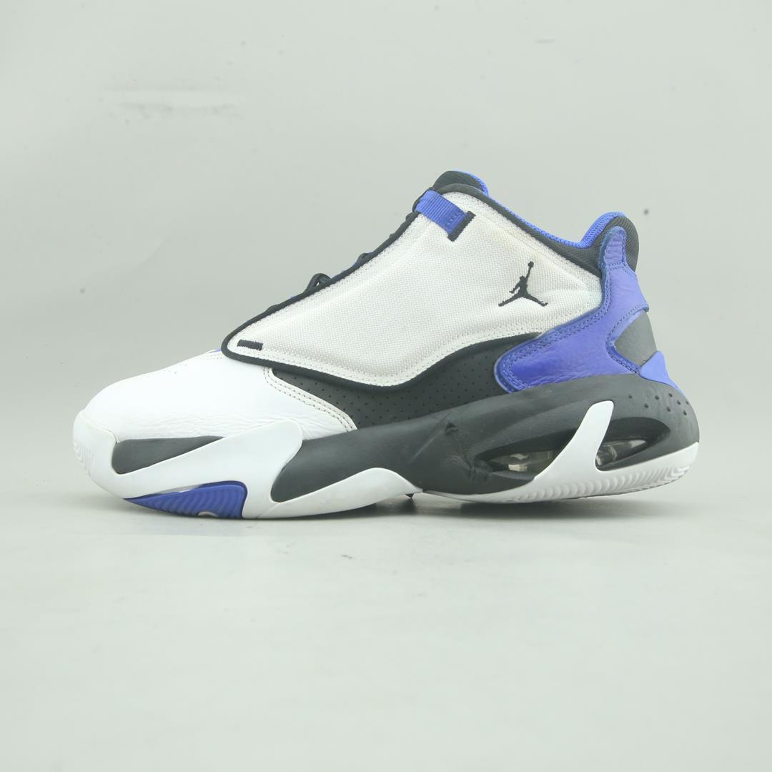 JORDAN MAX AURA 4