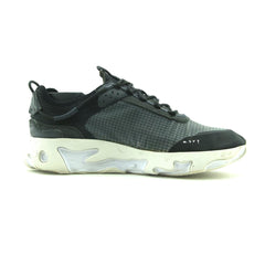 NIKE REACT LIVE