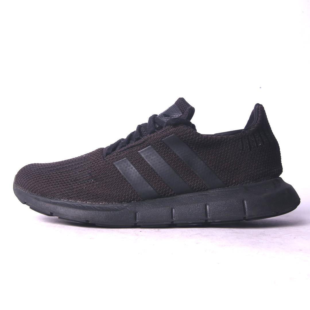 ADIDAS SWIFT RUN