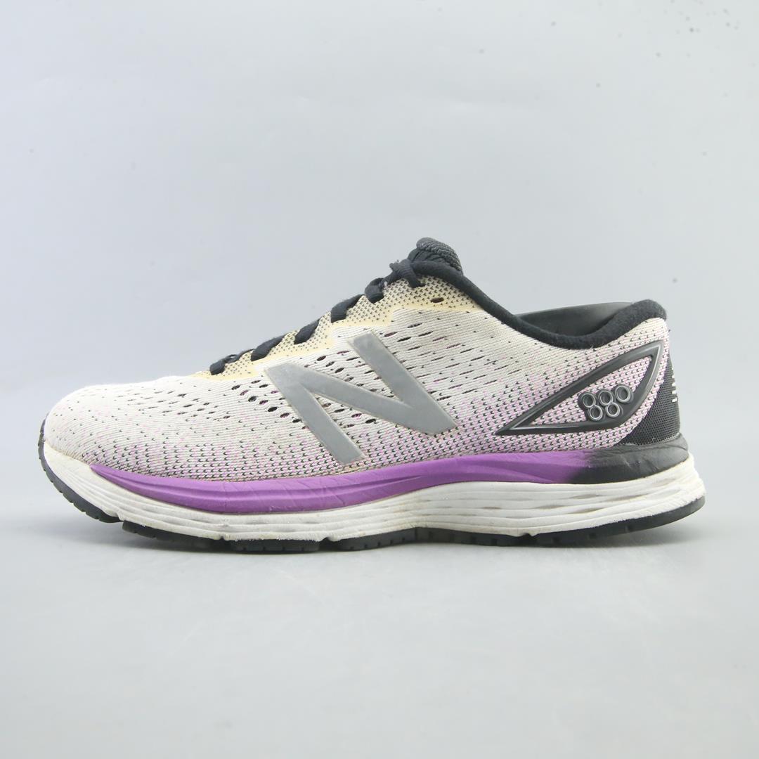 NEW BALANCE 880V9
