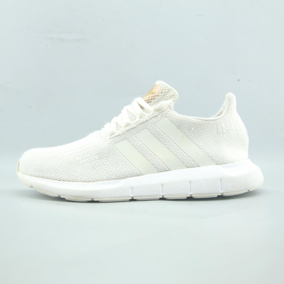 ADIDAS SWIFT RUN