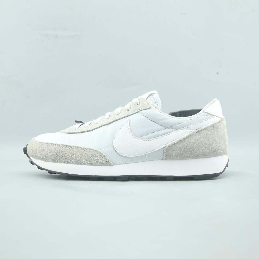 NIKE DAYBREAK