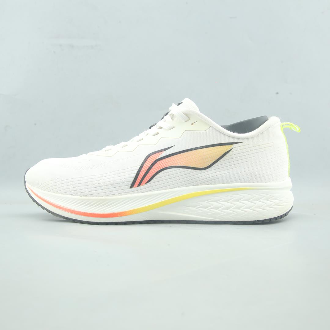 LI-NING DARK HORSE 6