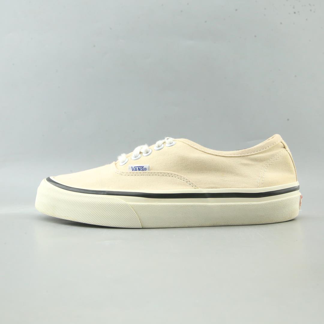 VANS AUTHENTIC