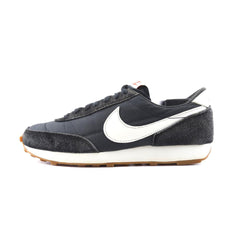 NIKE  DAYBREAK