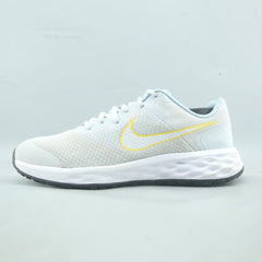 NIKE  REVOLUTION 6