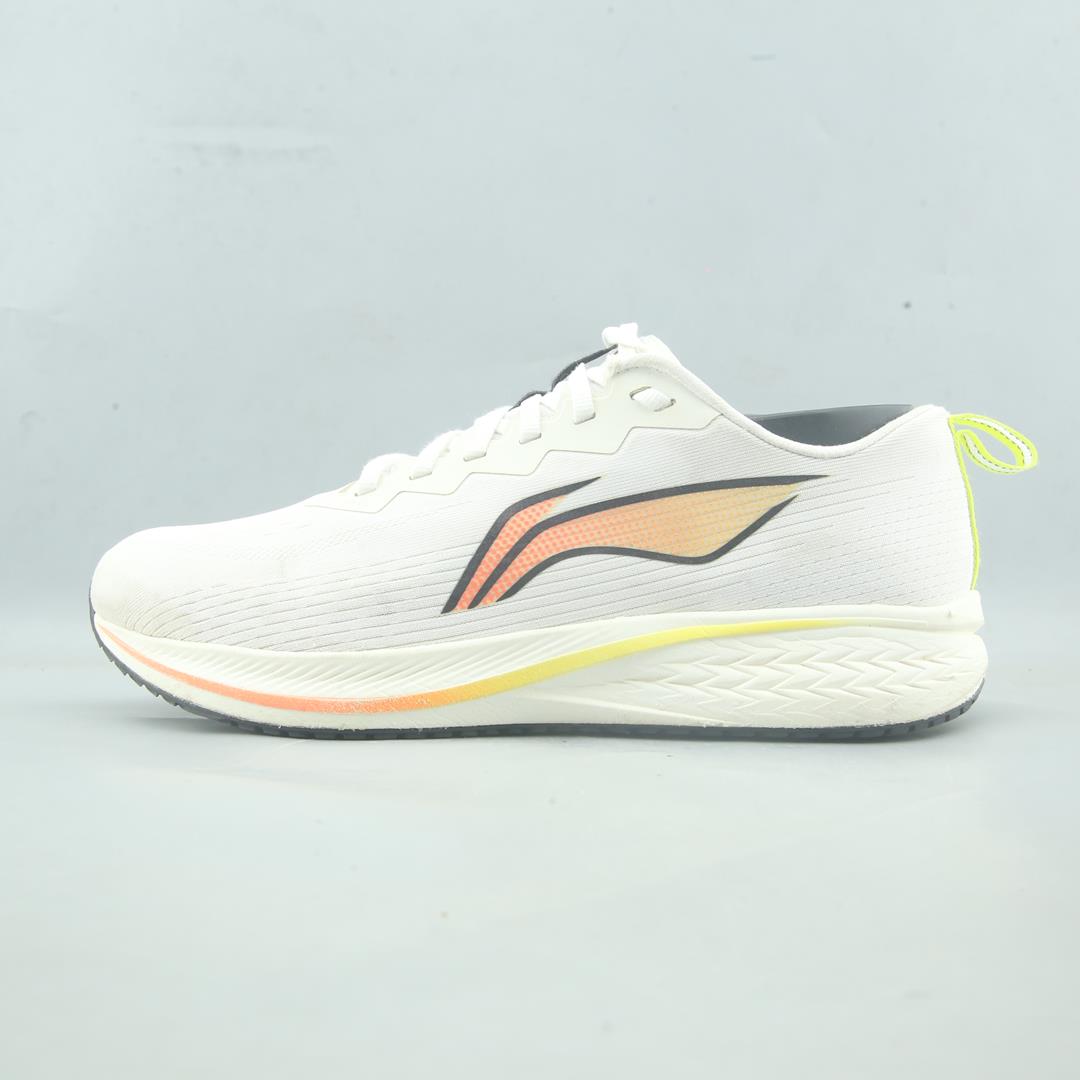 LI-NING DARK HORSE 6
