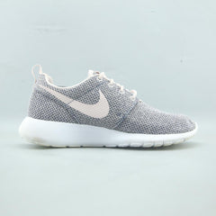 NIKE ROSHE ONE