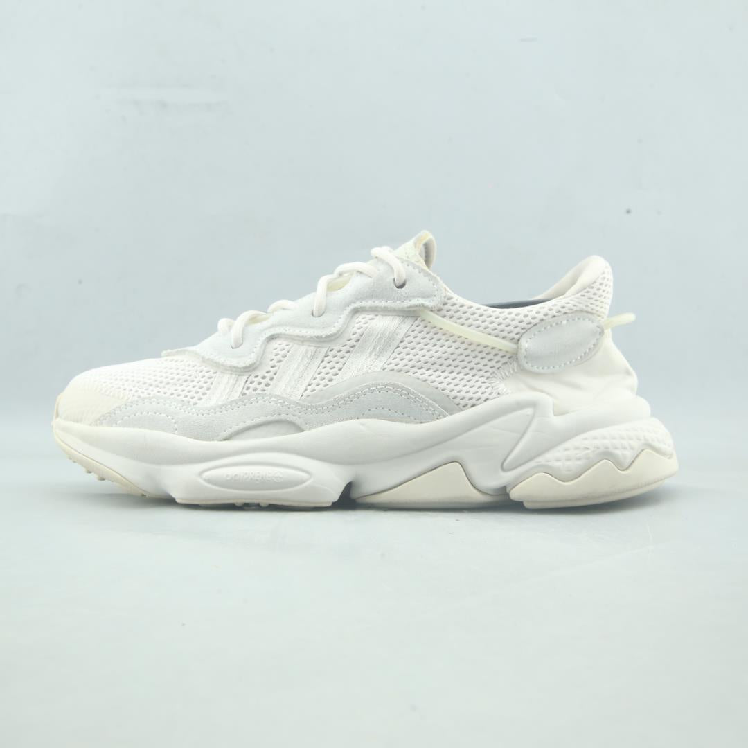ADIDAS OZWEEGO