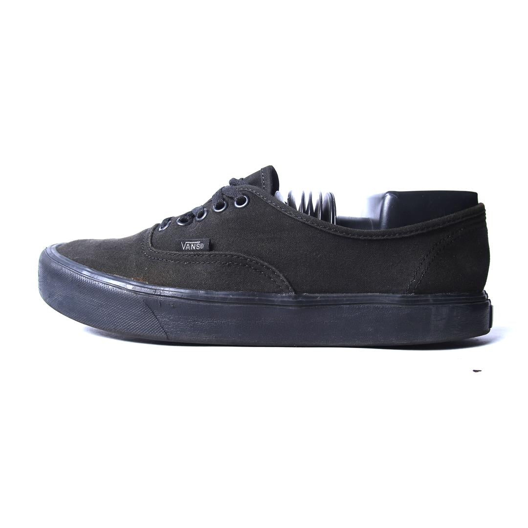 VANS AUTHENTIC UC