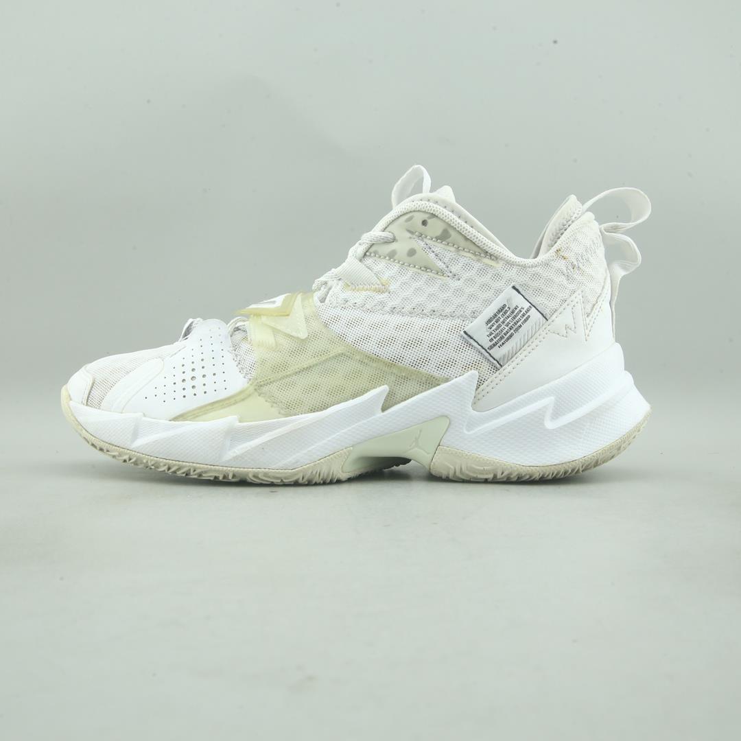 JORDAN  NOT ZER0.3 PF