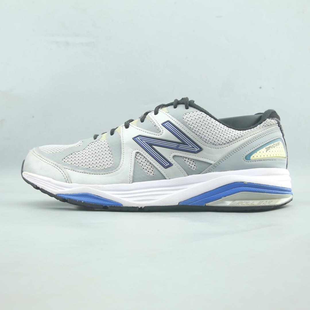 NEW BALANCE 1540 V2