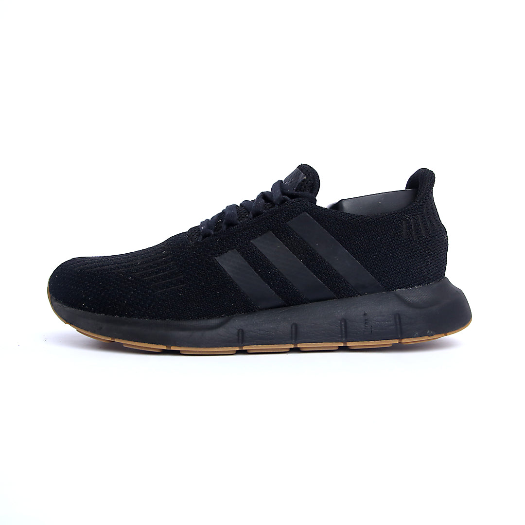 ADIDAS SWIFT RUN