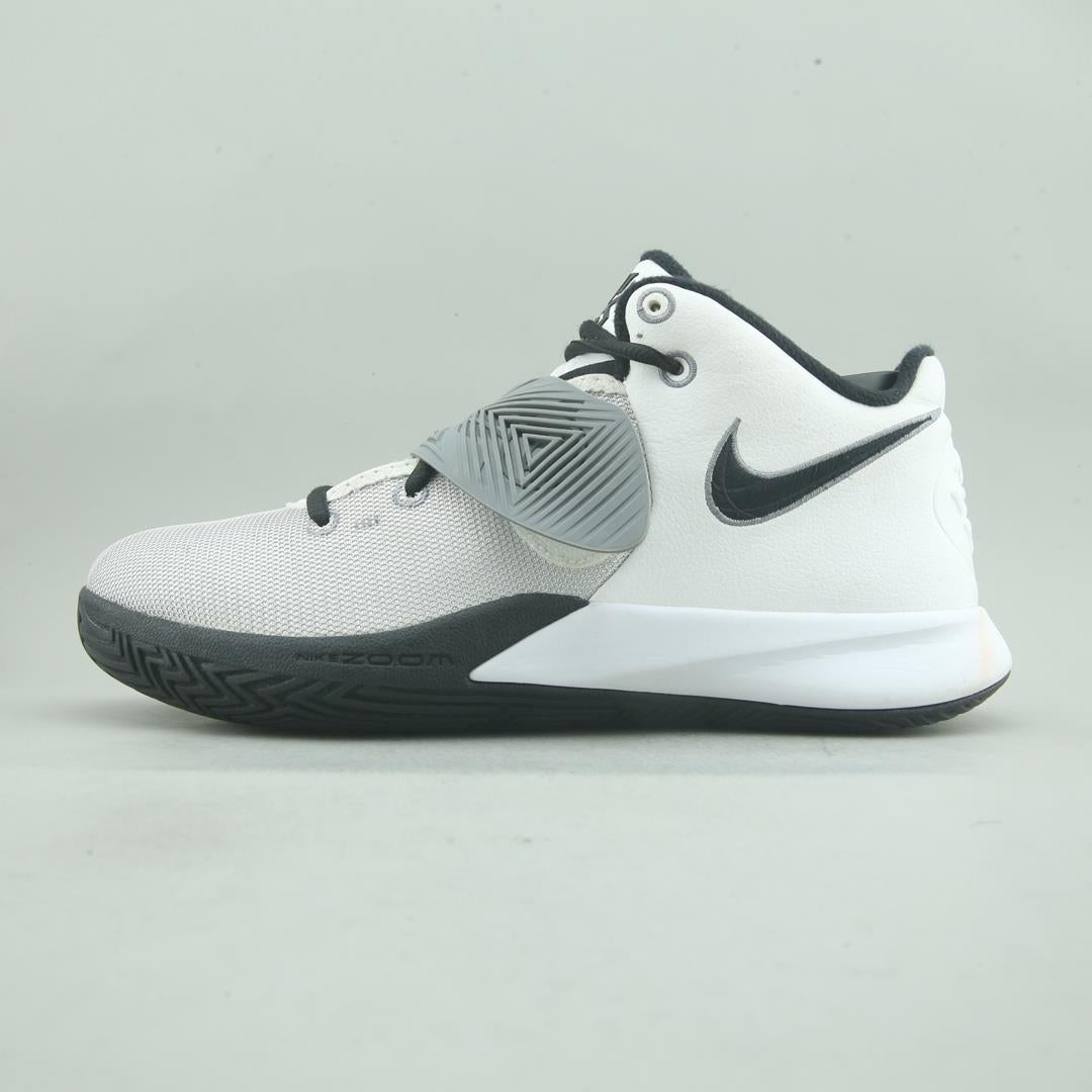 NIKE KYRIE FLYTRAP 3
