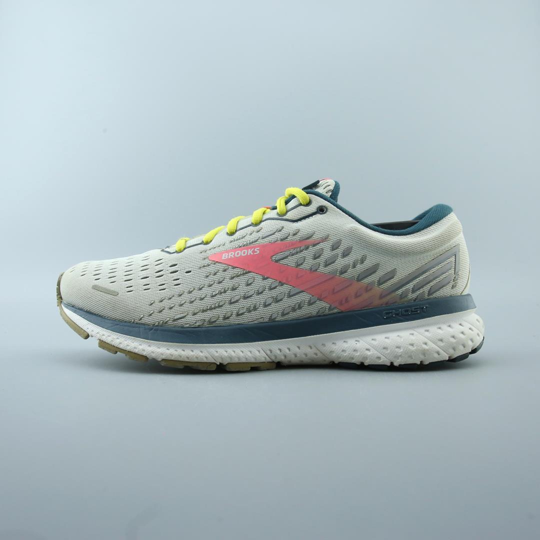 BROOKS GHOST 13