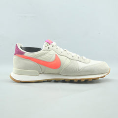 NIKE INTERNATIONALIST
